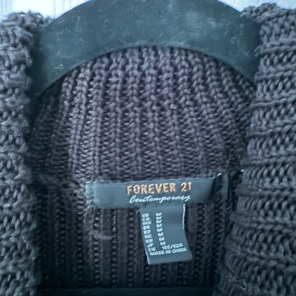 Black distressed knit - Picture 2 of 3